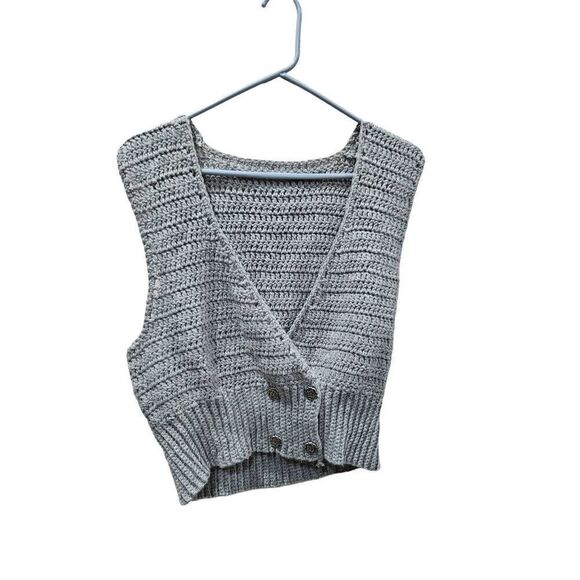 Beautiful grey vest - Picture 2 of 7